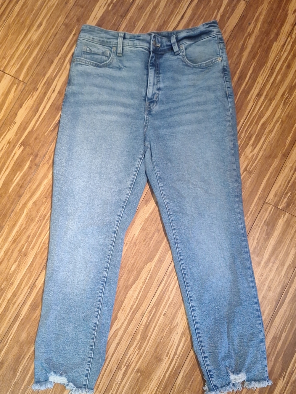 Time & Tru Womens High Rise Mom Jean Size 8 NWOT